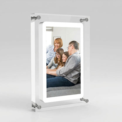 Digital Photo Frame with Auto-Rotating Display