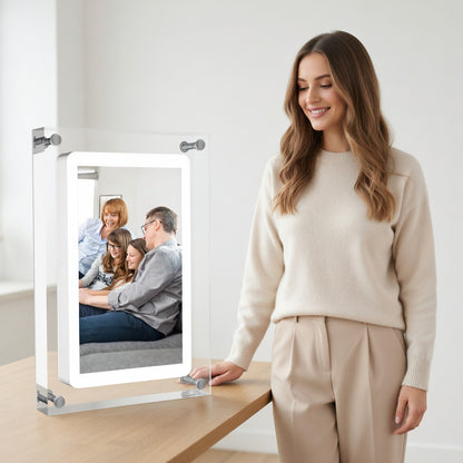 Digital Photo Frame with Auto-Rotating Display
